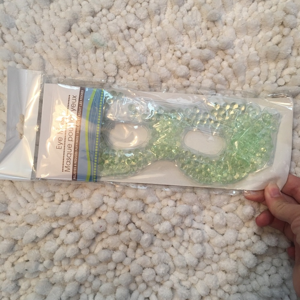 Eye mask
